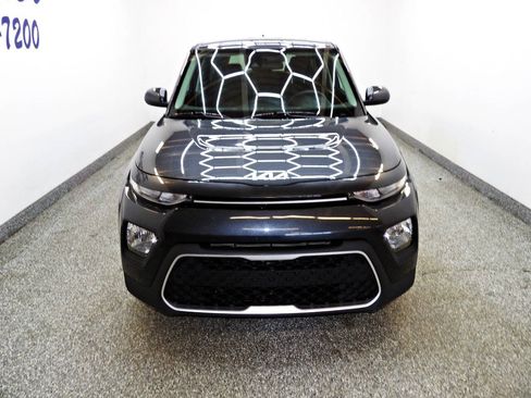 Used 2022 Kia Soul LX w/ Technology Package FWD image 2