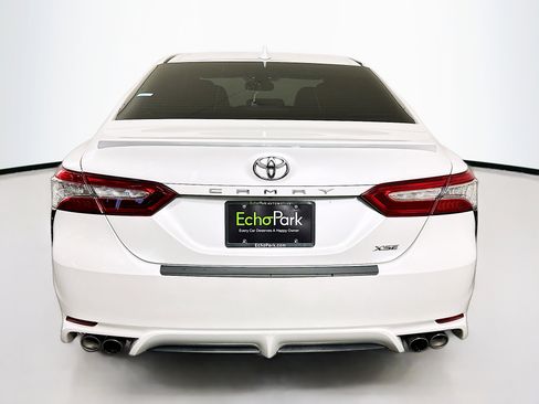 Used 2020 Toyota Camry XSE image 7