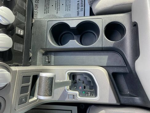 Used 2012 Toyota Tundra 4x4 Double Cab image 17