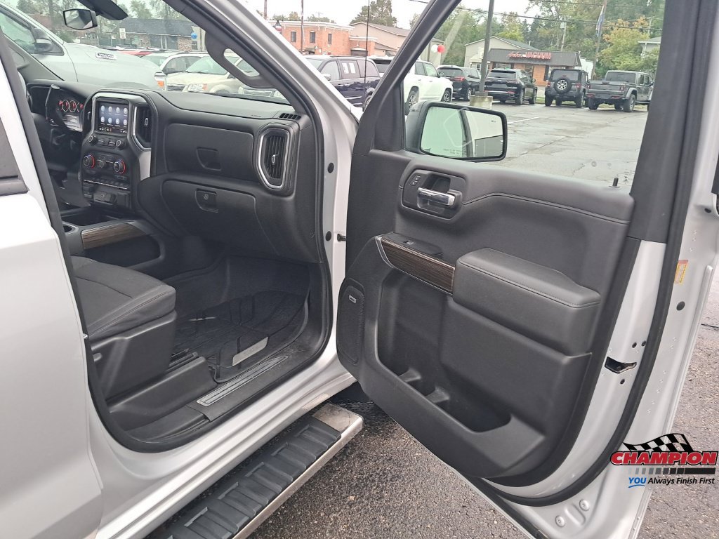Used 2019 Chevrolet Silverado 1500 RST AWD/4WD image 28