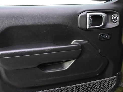 Used 2023 Jeep Gladiator Sport AWD/4WD image 22