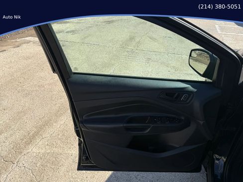 Used 2018 Ford Escape S image 32