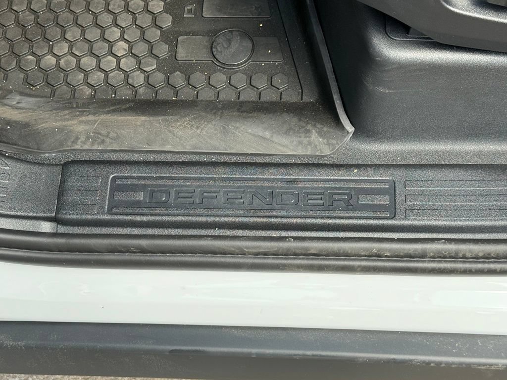 New 2026 Land Rover Defender 110 S AWD/4WD image 13