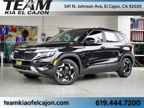 Certified 2024 Kia Seltos EX image 2