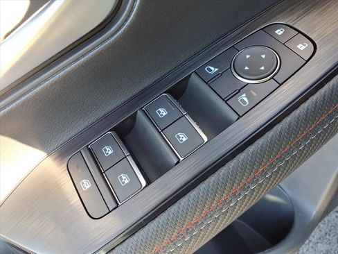 New 2026 Nissan Kicks SR image 19