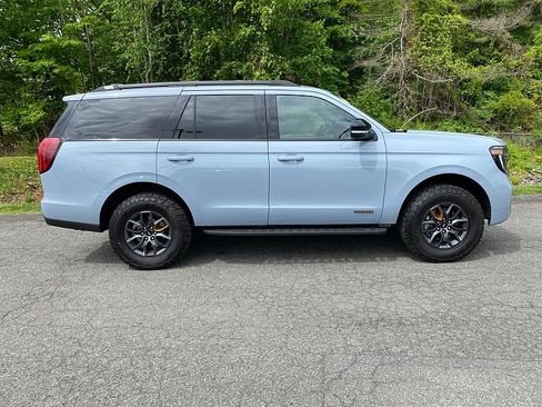 Certified 2025 Ford Expedition Tremor AWD/4WD image 5