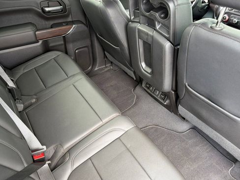 Used 2019 GMC Sierra 1500 SLT AWD/4WD image 17