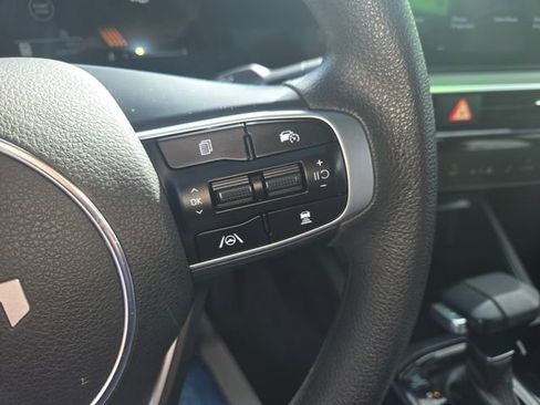 Used 2025 Kia K5 LXS FWD image 15
