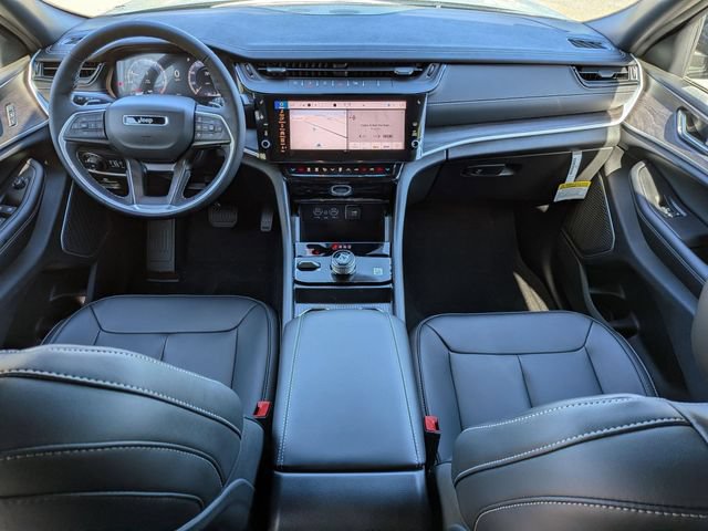 New 2026 Jeep Grand Cherokee Limited w/ Limited Altitude Package AWD/4WD image 16
