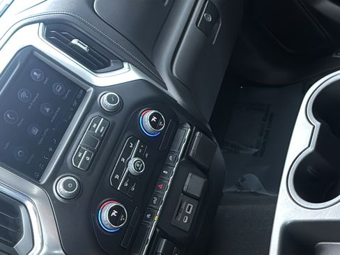 Used 2022 Chevrolet Silverado 1500 LT w/ All Star Edition Plus image 29