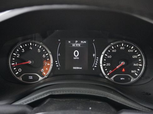 Used 2018 Jeep Renegade Latitude image 33