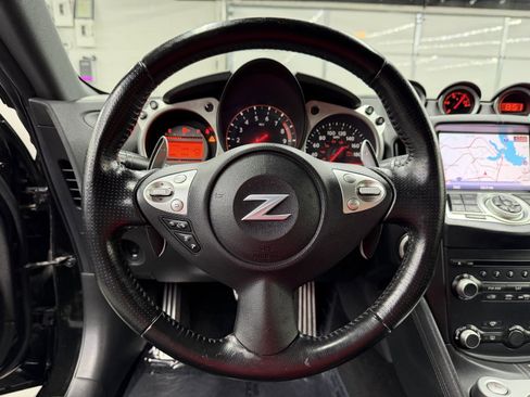 Used 2020 Nissan 370Z Touring Sport image 13