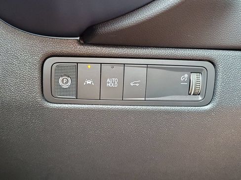 Used 2026 Chevrolet Equinox EV LT FWD image 13