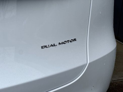 Used 2021 Tesla Model Y Long Range AWD/4WD image 23