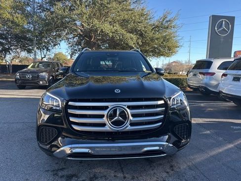 Used 2025 Mercedes-Benz GLS 450 4MATIC image 8