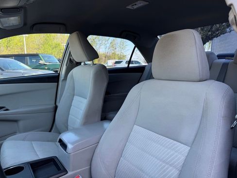 Used 2016 Toyota Camry LE image 15