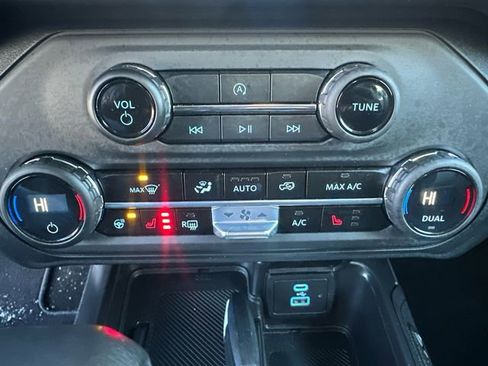 Used 2025 Ford Bronco Outer Banks image 33