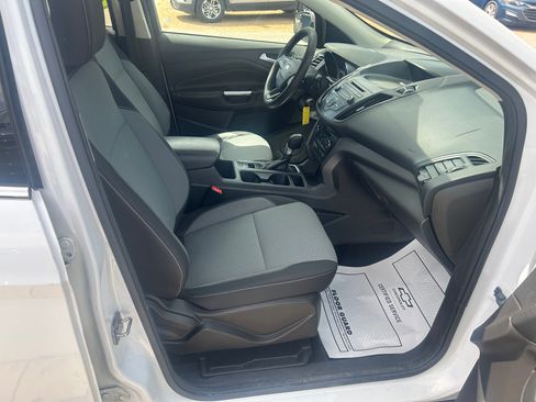 Used 2017 Ford Escape SE AWD/4WD image 26