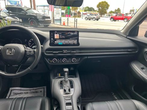 Used 2023 Honda HR-V EX-L image 18