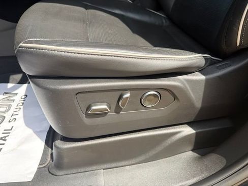 Certified 2025 Cadillac Escalade ESV Premium Luxury RWD image 11