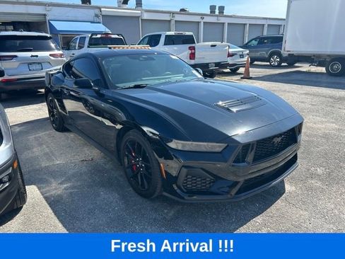 Used 2025 Ford Mustang GT Premium RWD image 7