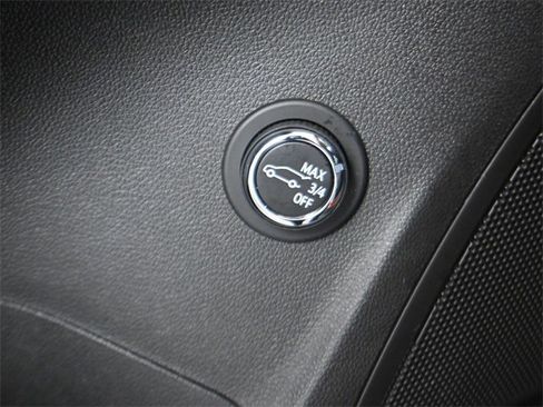 Used 2021 Buick Envision Essence image 14