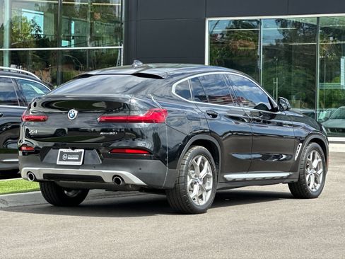 Used 2021 BMW X4 xDrive30i AWD/4WD image 3