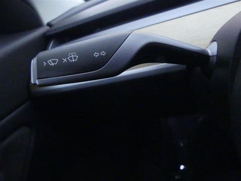 Used 2018 Tesla Model 3 Long Range AWD/4WD image 17