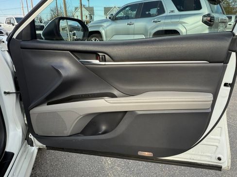 Certified 2023 Toyota Camry XLE image 33