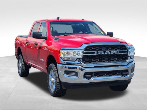 Used 2019 RAM 2500 Tradesman w/ Chrome Appearance Group AWD/4WD image 3