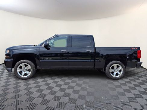 Used 2018 Chevrolet Silverado 1500 Custom w/ Custom Value Package AWD/4WD image 8