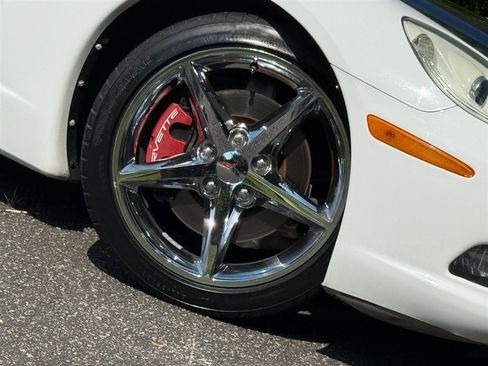 Used 2013 Chevrolet Corvette Coupe w/ 3LT Preferred Equipment Group RWD image 28