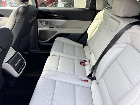 New 2026 Lincoln Nautilus Reserve AWD/4WD image 18