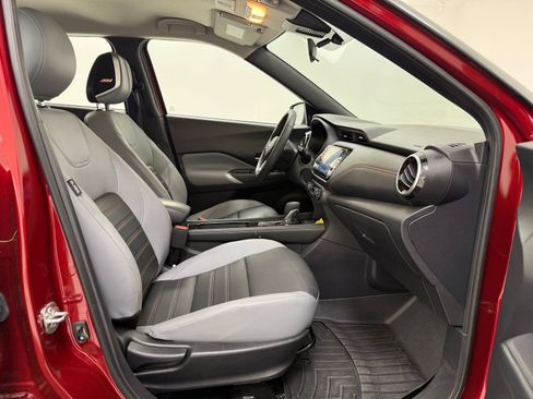 Used 2024 Nissan Kicks SR w/ SR Premium Package FWD image 24