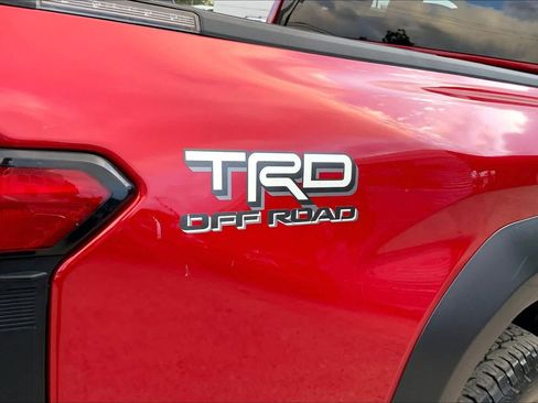 Used 2024 Toyota Tacoma TRD Off-Road AWD/4WD image 10