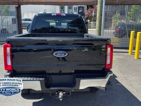 Used 2026 Ford F250 XLT AWD/4WD image 3