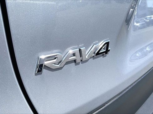 Used 2023 Toyota RAV4 XLE w/ Convenience Package AWD/4WD image 9