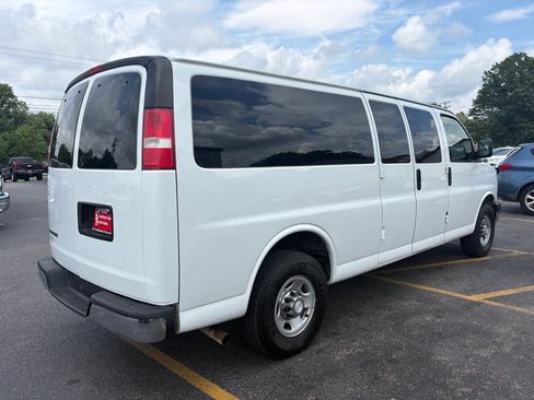 Used 2017 Chevrolet Express 3500 LT w/ LT Preferred Equipment Group RWD image 6