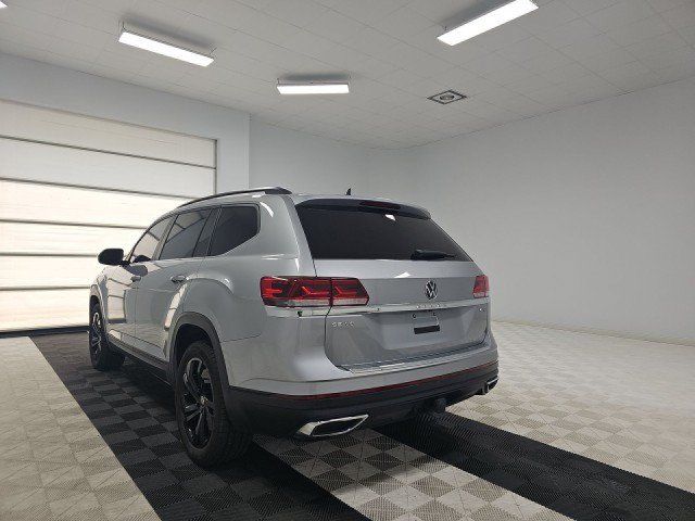 Used 2023 Volkswagen Atlas SE w/ Panoramic Sunroof Package AWD/4WD image 6