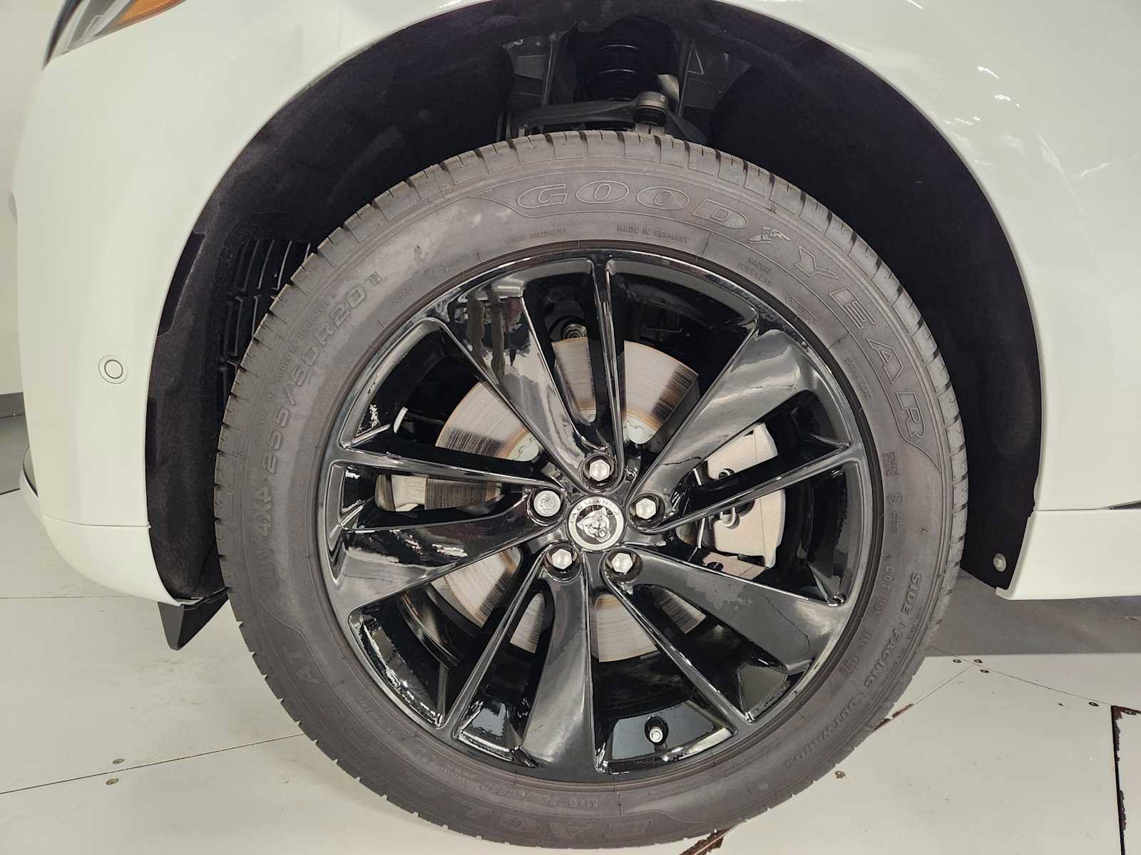 New 2026 Jaguar F-PACE R-Dynamic S AWD/4WD image 8