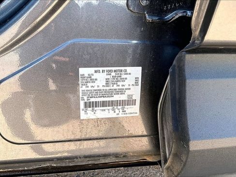 Used 2023 Ford Edge SEL AWD/4WD image 30