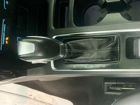 Used 2019 Ford Escape SE FWD image 25