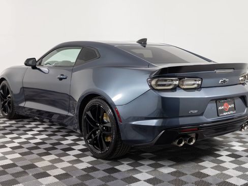Used 2019 Chevrolet Camaro LT w/ 1LE Track Performance Package RWD image 5