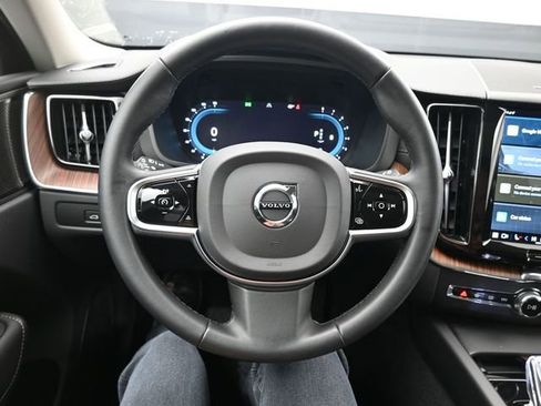 Used 2023 Volvo XC60 B5 Ultimate w/ Protection Package Premier image 24