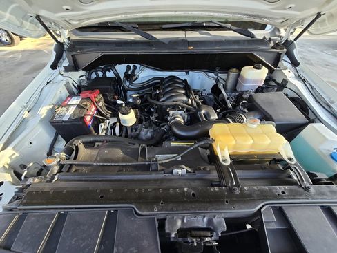 Used 2016 Nissan NV 2500 SV w/ Technology Package image 14