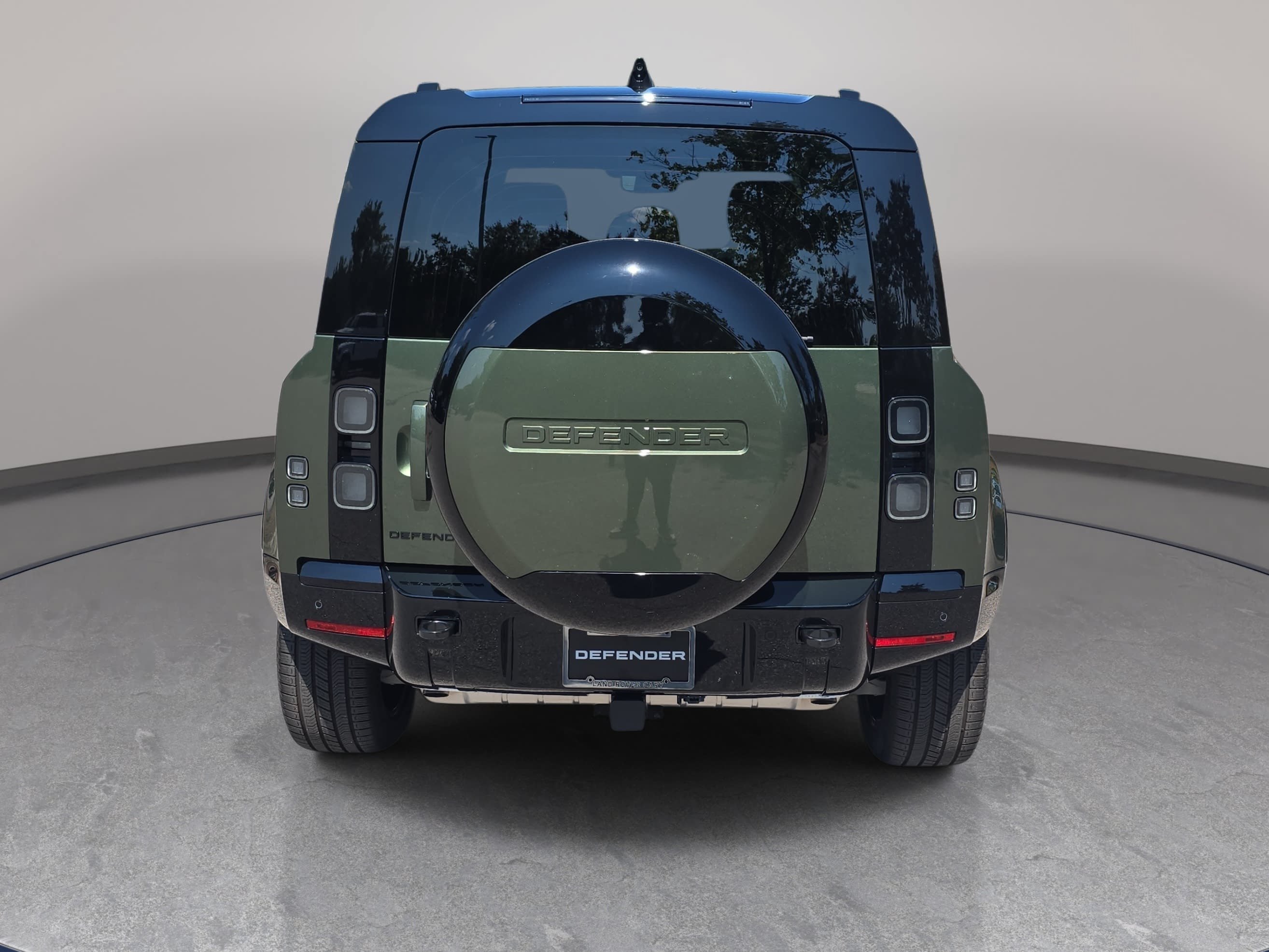 New 2026 Land Rover Defender 110 X-Dynamic SE AWD/4WD image 6