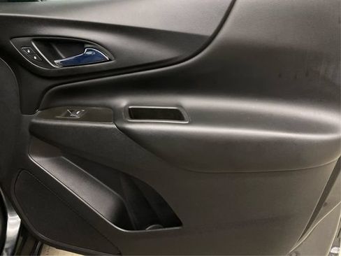 Used 2021 Chevrolet Equinox LT FWD image 26
