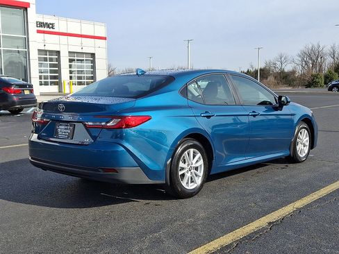 Used 2025 Toyota Camry LE image 6