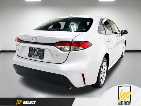 Used 2024 Toyota Corolla LE FWD image 7