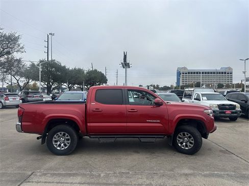 Used 2018 Toyota Tacoma SR5 image 4